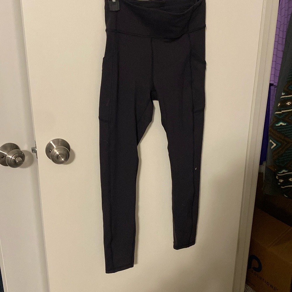LULULEMON SIZE 6 HIGH WAISTED LEGGINGS